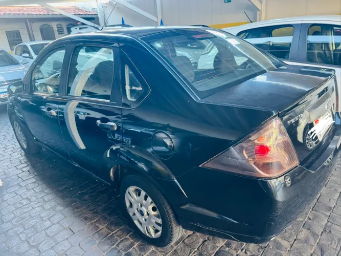 Ford Fiesta Sedan 1.0 8V Flex 4P 2013