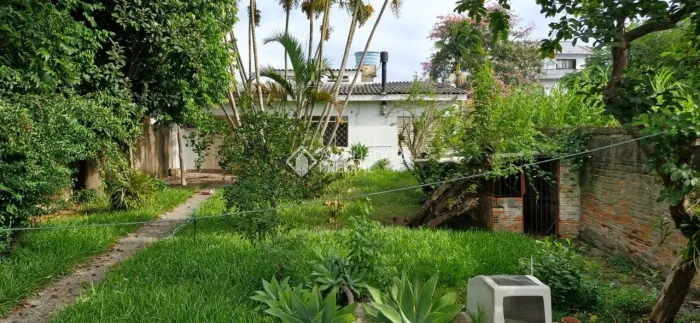 Terreno à venda, em Canoas, bairro Niterói, com 484m².