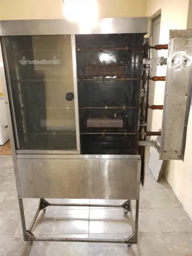 Vendo galeteira de frango 