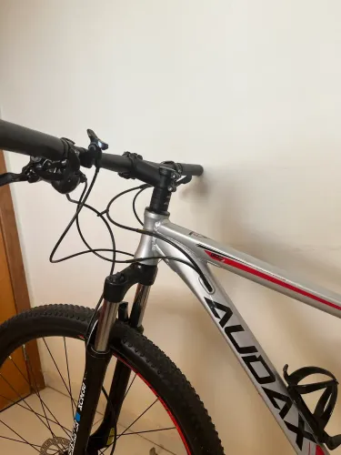 Bicicleta trail ótimo estado