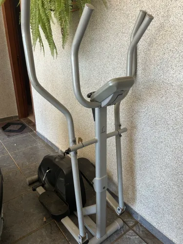 Bicicleta simulador, corrida, escada e pedal