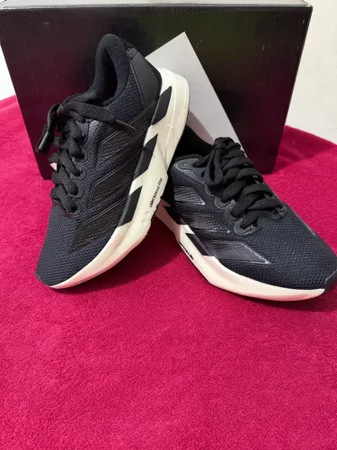 Tenis Adizero