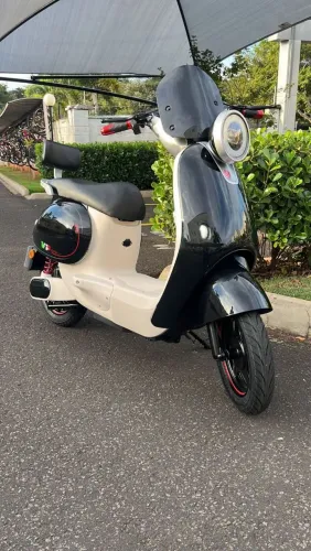 Moto elétrica retrô lambreta vespa 2026