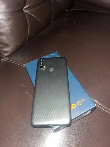 Motorola E40 só não funciona o som ( só no fone )64gb