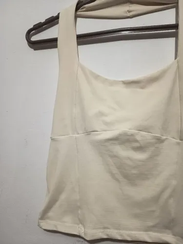 Cropped frente única halter off white