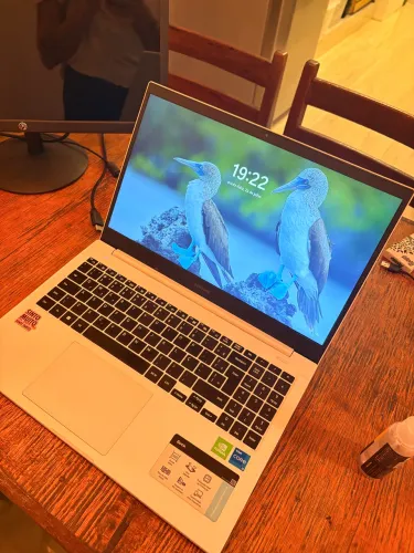 Notebook Samsung Book Branco i5 11ª Geração, 8 GB, SSD 256 GB e GeForce MX450