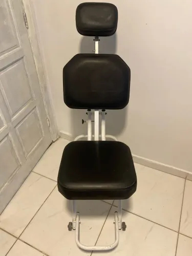 CADEIRA PARA SOBRANCELHA E MAQUIAGEM