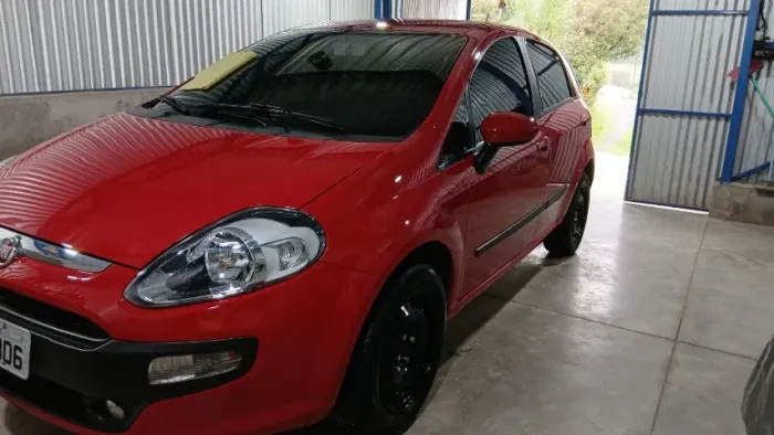 Fiat Punto Attractive 1.4 Fire Flex 8V 5P 2013