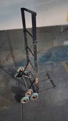 Carrinho subir/descer escadas