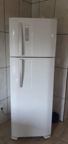 Geladeira Electrolux 320 litro