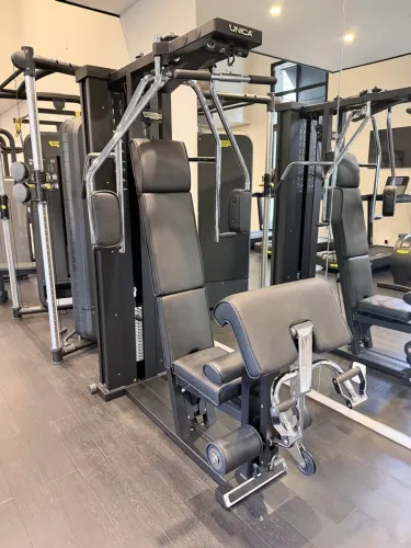 ESTACAO DE MUSCULAÇÃO TECHNOGYM ÚNICA
