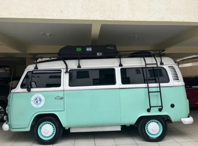 Volkswagen Kombi Standard 1.4 MI Total Flex 8V 2011