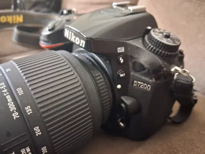 Nikon D7200