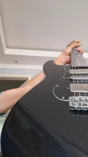 Guitarra stratocaster HSH custom luthier Sidnei Karval