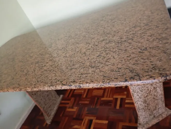 Mesa granito marrom