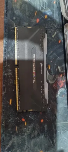 MEMORIA DDR4 CORSAIR VENGEANCE PRO RGB 32GB 3000MHZ
