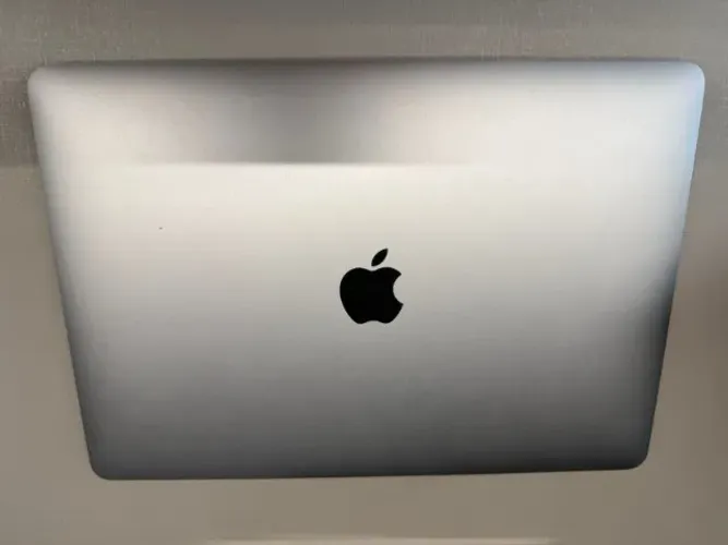 MacBook Air 13" Modelo MUQT2LL/A 2019 Usado Perfeito Estado - 1.6GHZ/16GB/512GB
