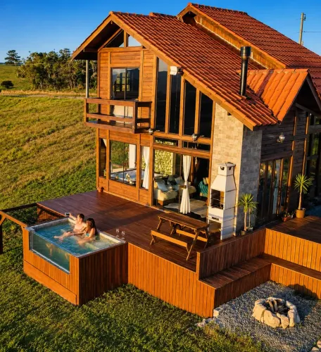 Casa em Condomínio - Um refúgio exclusivo na serra, onde conforto, natureza e lazer se enc