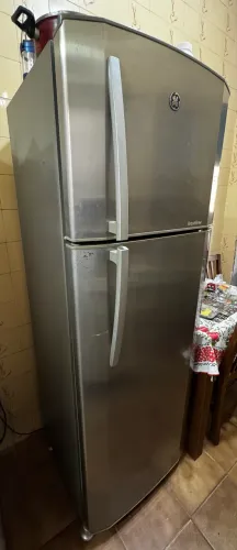 Geladeira GE Frost Free