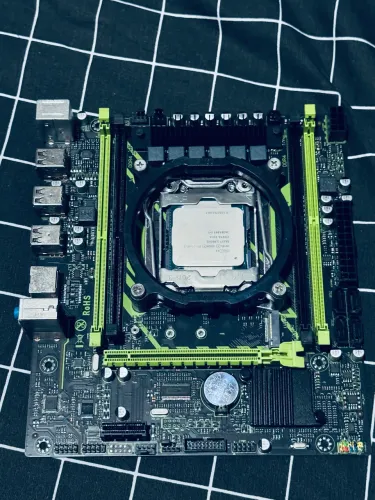 Vendo Placa Mãe modelo X99-P4 com Processador Xeon E5-2620 v3