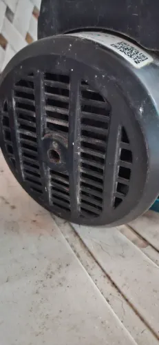 Excelente bomba d'água de meio cavalo, Não da entrada de ar, nunca foi para o concerto,