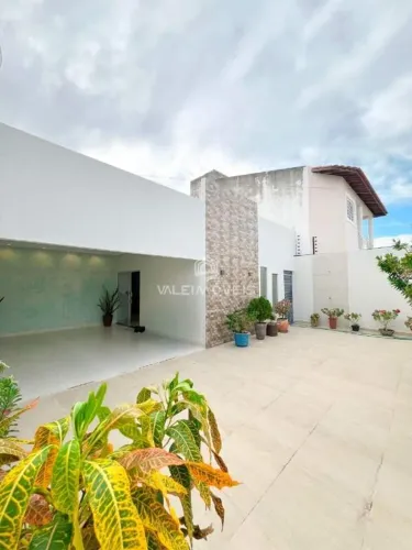 Casa Completa no Vila Eduardo: 3 Quartos, Área Gourmet e Espaço para Toda a Família!