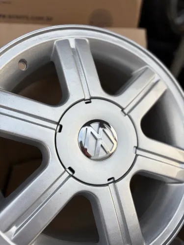 Rodas novas r15 modelo Volkswagen 