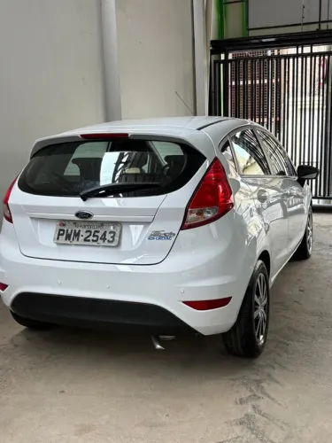 Ford Fiesta 1.5 16V Flex Mec. 5P 2015