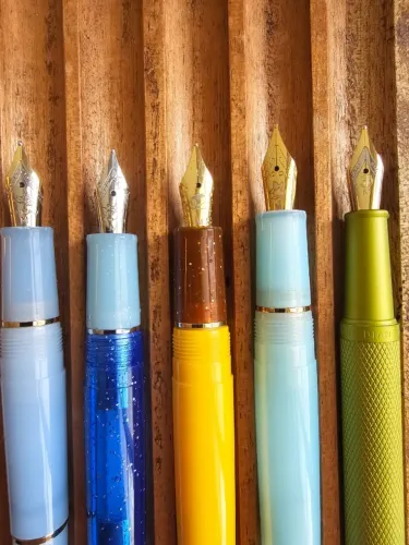  5 Canetas-Tinteiro Jinhao e Hongdian + 7 Tintas Monteverde e Hongdian
