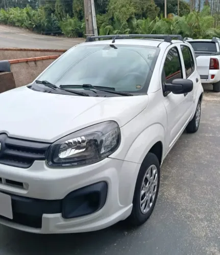 Fiat Uno Attractive 1.0 EVO Fire Flex 8V 5P 2021