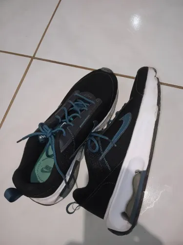 Tênis Nike air Max lite 