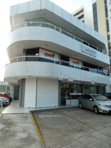 Sala 08, 25m2, na Av. Hermes Fontes 2064, bairro Luzia, próximo à CEF e Sinhazinha