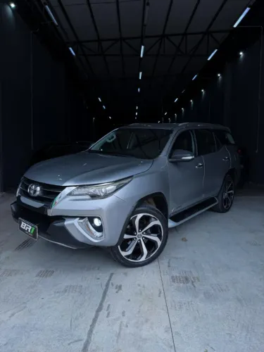 Toyota Hilux SW4 SRX 4X4 4.0 V6 24V Aut. 2017