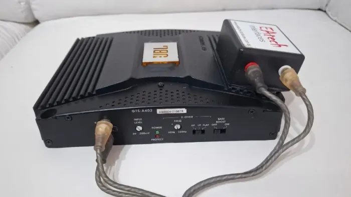 MÓDULO AMPLIFICADOR AUTOMOTIVO JBL GT5-A402 240 WATTS
