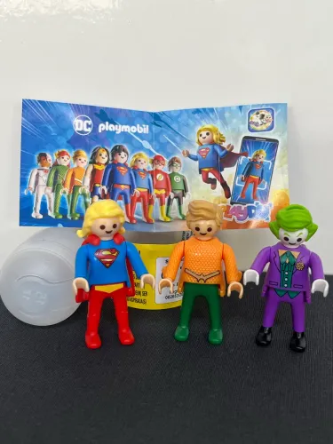 Kit SuperGirl+ Aquaman + Coringa ( Playmobil Kinder Ovo).