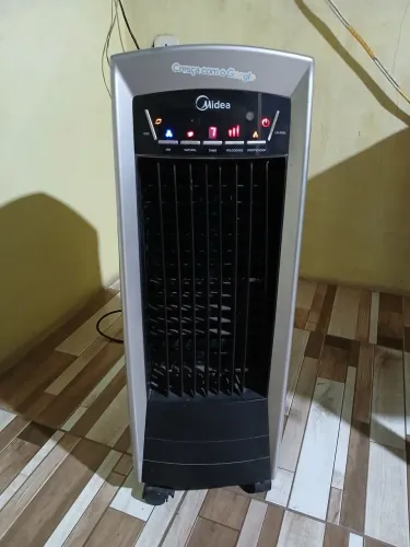 refrigerador de ar da marca midea