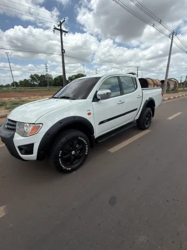 Mitsubishi L200 Triton GLS 3.2 CD TB Int.diesel MEC 2017