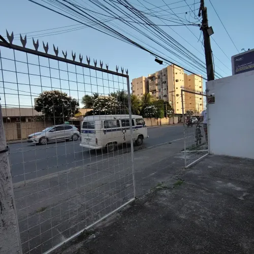 Casa na avenida principal, para segmento empresarial / comercial