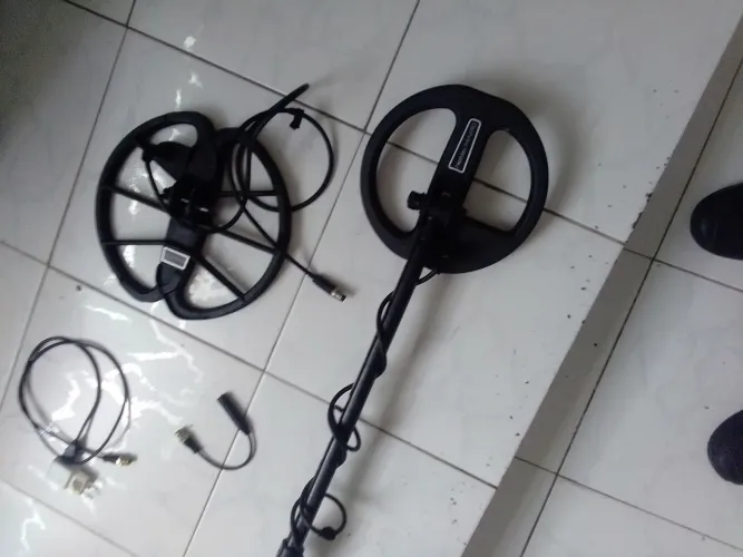 Detector Nokta simplex+ com 02 bobinas, a menor está na garantia, d 5 meses 