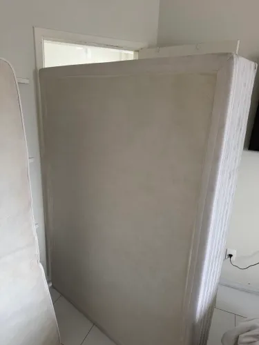 Cama casal tamanho 1,40 x 1,85