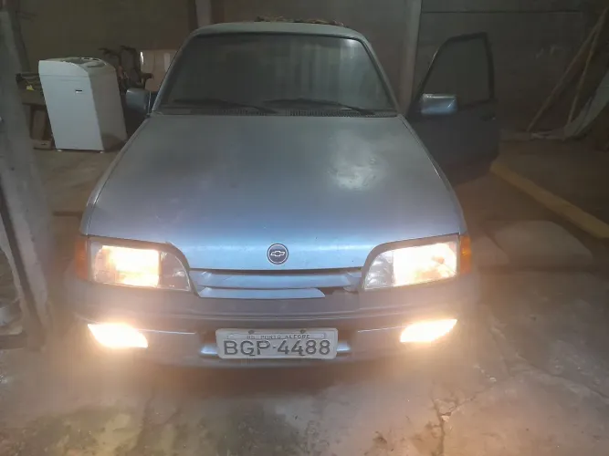 Chevrolet Monza Classic SE 2.0 /mpfi E EFI 2P E 4P 1991