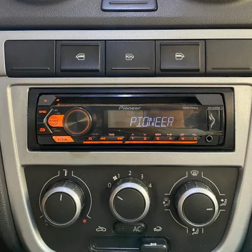 Radio Pioneer CD Player