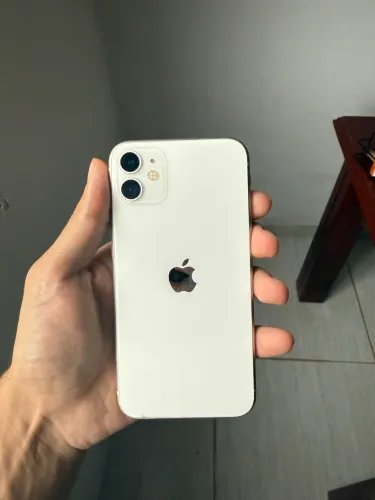 IPHONE 11 - COM DEFEITO
