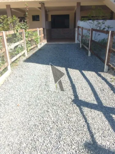 Casa com 2 dormitórios para alugar por R$ 2.800/mês - Gravatá - Navegantes/SC