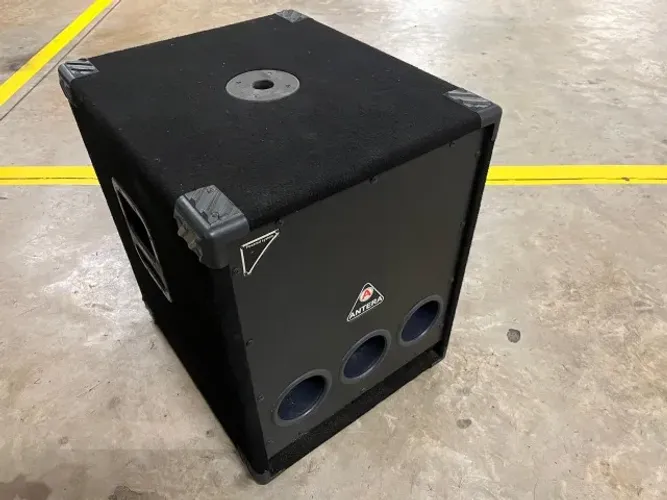 Subwoofer Ativo 15 Polegadas 600 Watts RMS Antera LP1000A