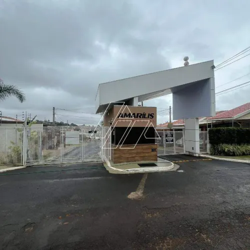 Casa para locação no Condomínio Amarílis  3 dormitórios (1 suíte)  Bairro Villa Romana