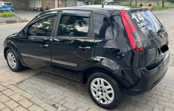 Ford Fiesta SE 1.0 8V Flex 5P 2014