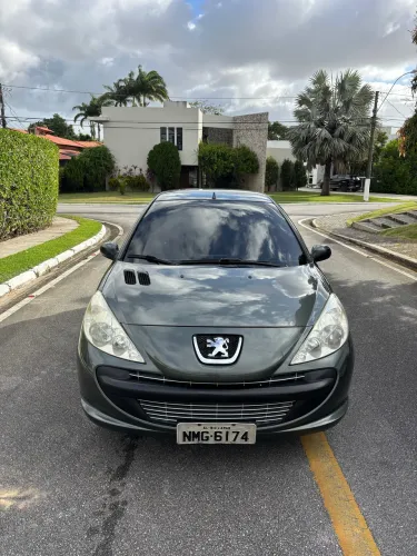 Peugeot 207 XR 1.4 Flex 8V 5P 2011