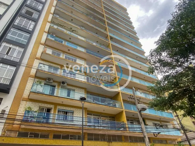 Apartamento à venda no Edifício Monalisa, Centro de Londrina