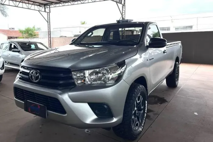 Toyota Hilux CS 4X4 2.8 TDI Diesel Mec. 2024